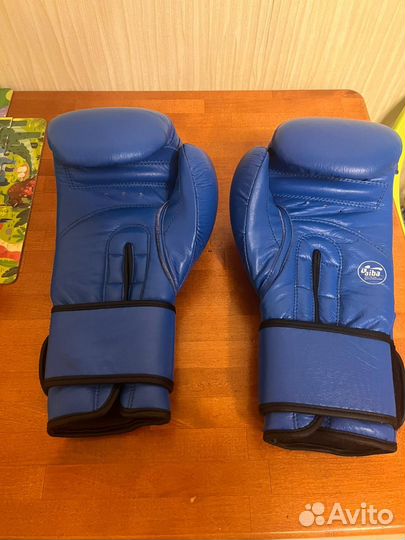 Боксерские перчатки 12 oz