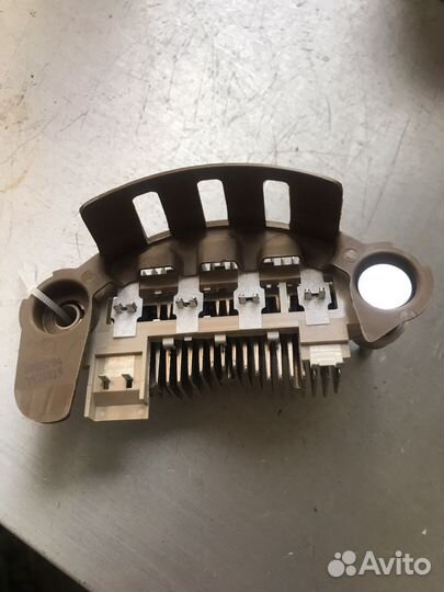 Диодный мост генератора honda civic 4d,5d