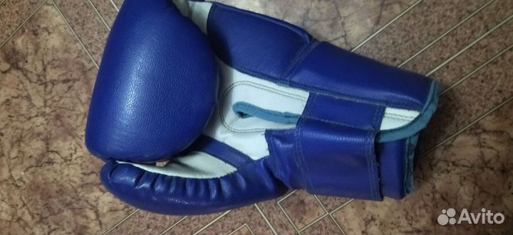 Боксерские перчатки 14 oz