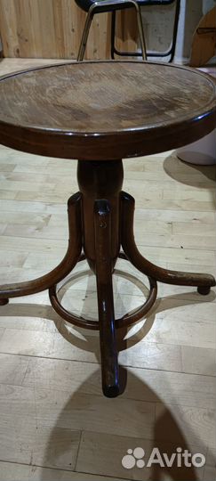 Стул для пианино XIX века