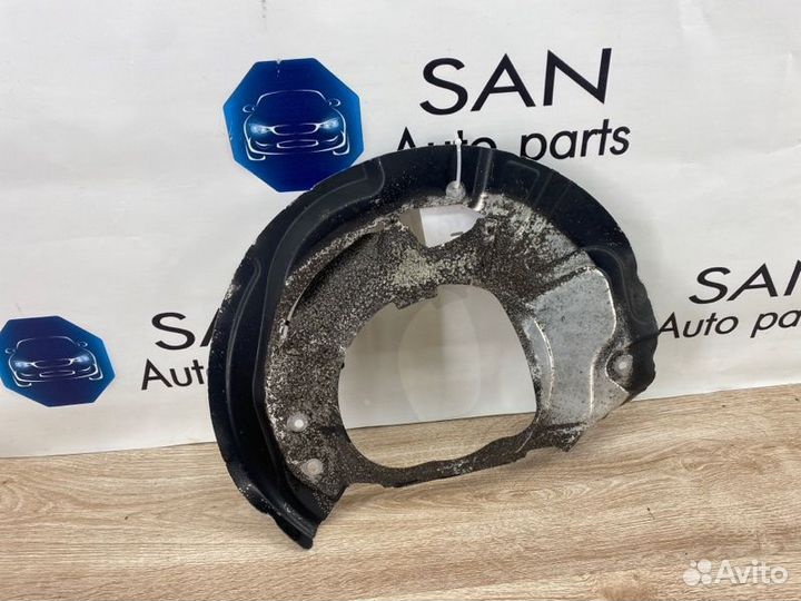 Пыльник тормозного диска передний правый Bmw X5