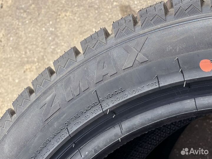 Zmax Winternova Stud II 255/45 R19 120T