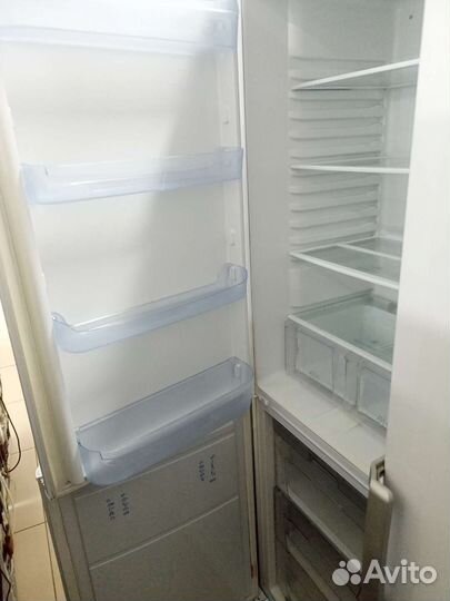 Холодильник indesit