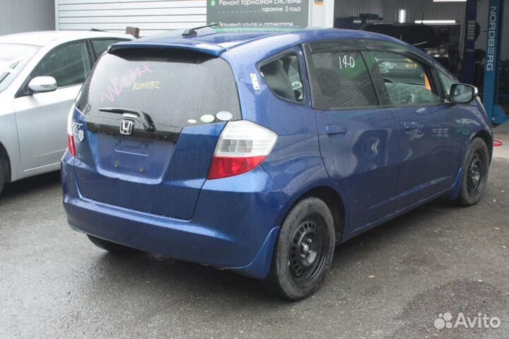 Накладка на стойку кузова Honda Fit GE8 L15A