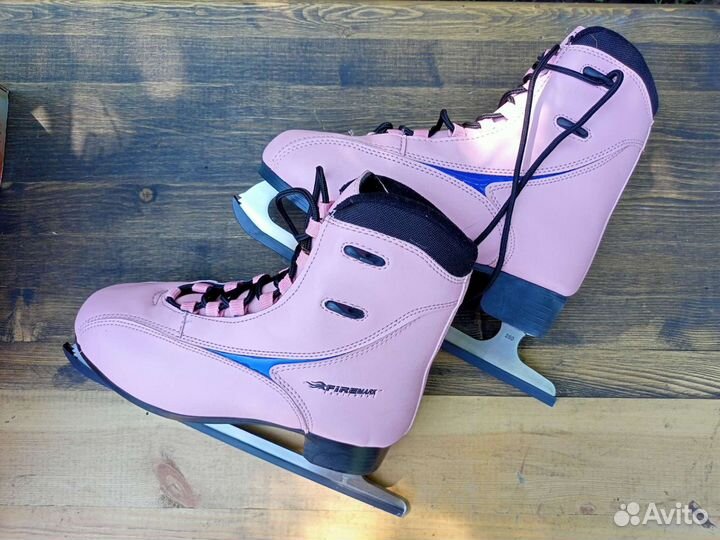 Коньки фигурные женские 38 размер