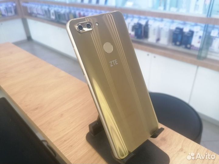 ZTE Blade V9, 3/32 ГБ