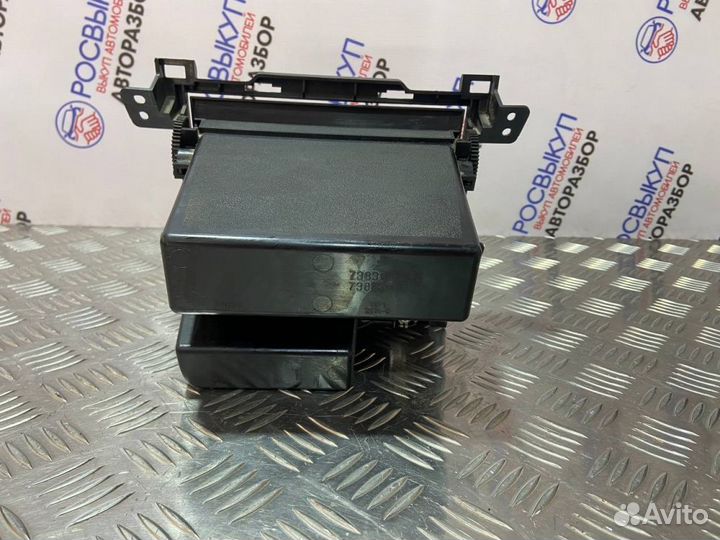 Ящик передней консоли Suzuki SX4 1