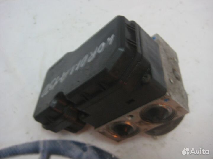 Блок абс ABS Toyota corolla e150