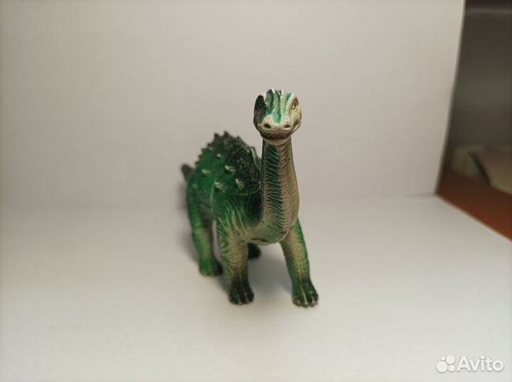 Динозавр статуэтка