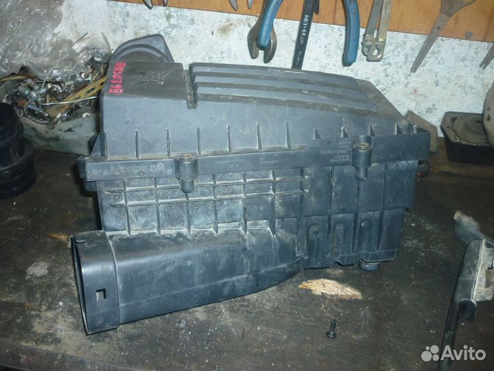 Корпус воздушного фильтра на пассат б6 1,8т