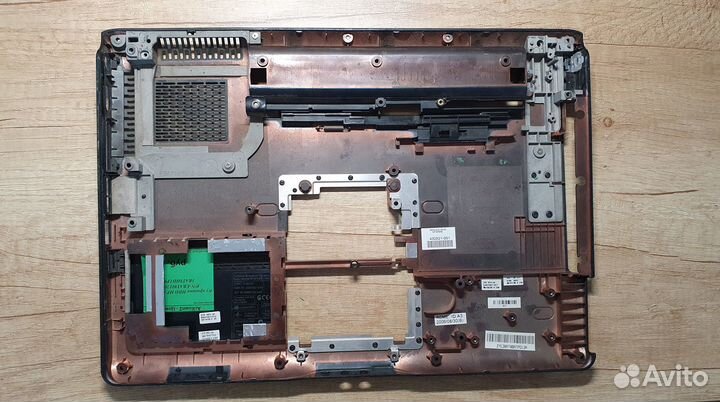 Б/у Нижняя часть корпуса-поддон HP dv6110eu dv6000