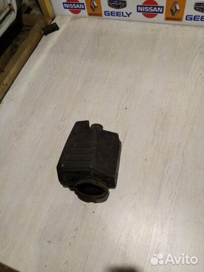 Резонатор воздушного фильтра Renault megane 2