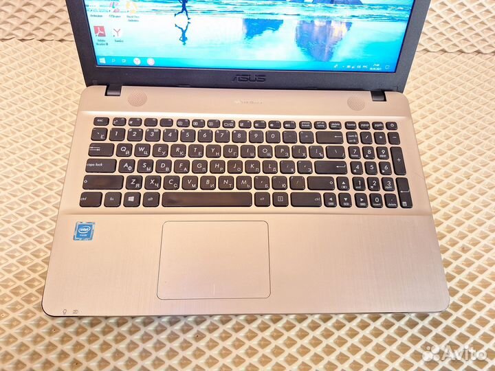 Как новый Шустрый Asus D541SA-XX455