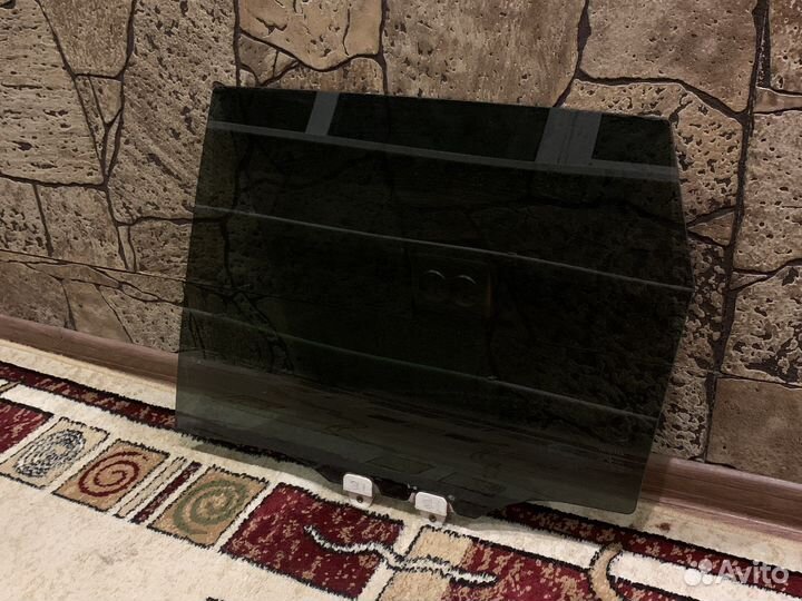 Стекло заднее левое honda