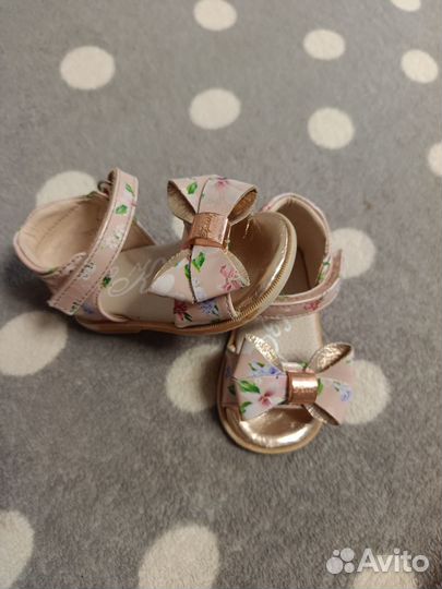 Босоножки 19 размер