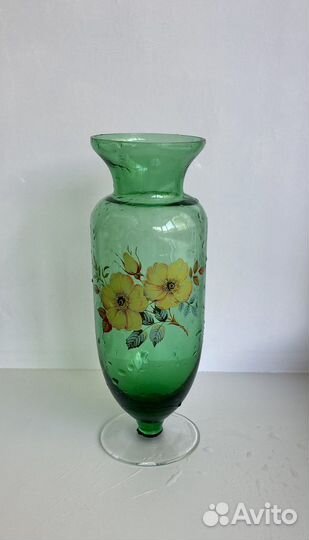 Вазы разные цветное стекло и керамика