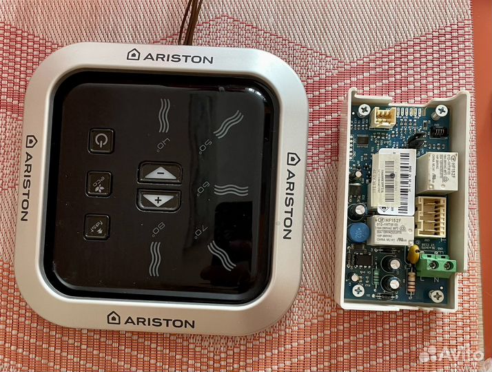 Плата и блок управления водонагревателем ariston