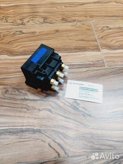 Блок клапанов пневмоподвески audi Q7