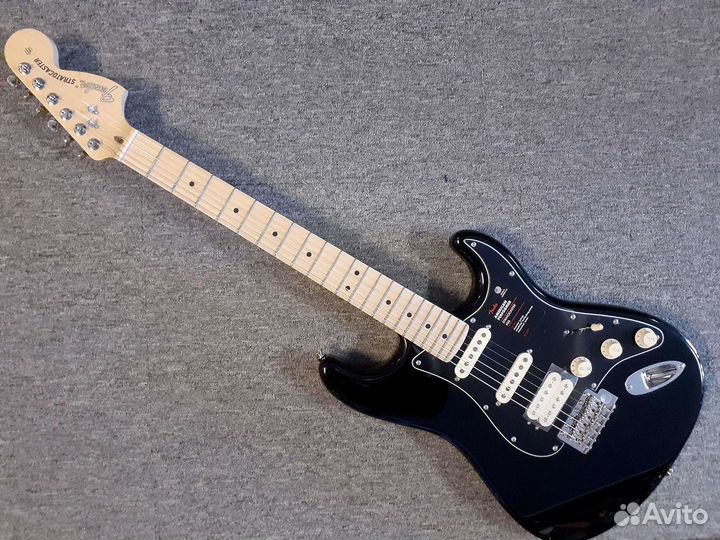 Электрогитара Fender Stratocaster USA + Аксессуары