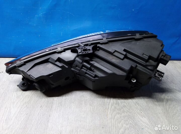 Фара правая Audi A4 5 В9 2015