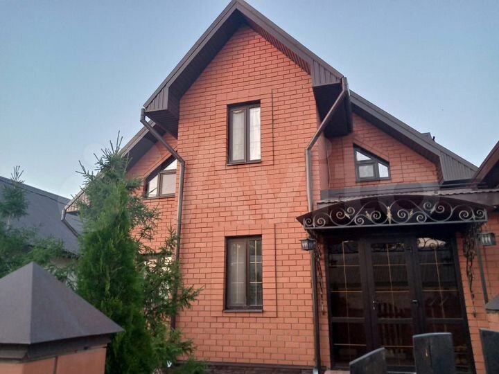 Дом 207 м² на участке 6 сот.