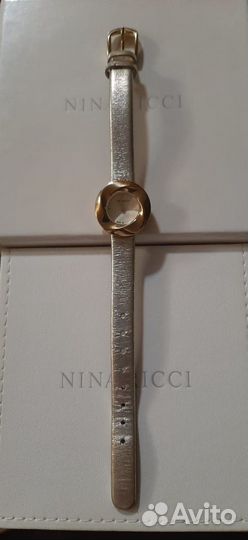 Часы женские Nina Ricci