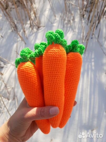 Морковь вязаная