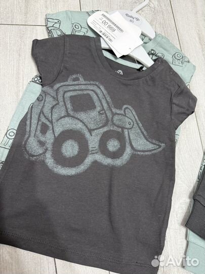 Футболки и брюки 80