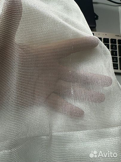 Тюль готовый 4.5м выс 2.6 с незнач дефектом