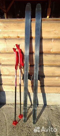 Беговые лыжи 130см, ботинки 32р, палки