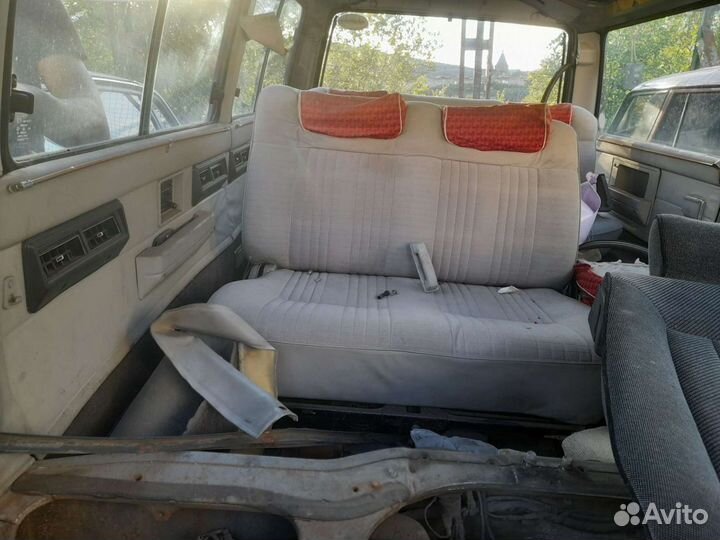 Элементы салона на nissan ванете