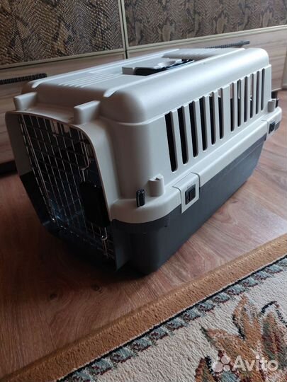 Переноска для кошек и собак