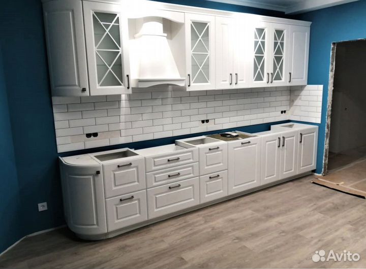 Кухня белая на заказ
