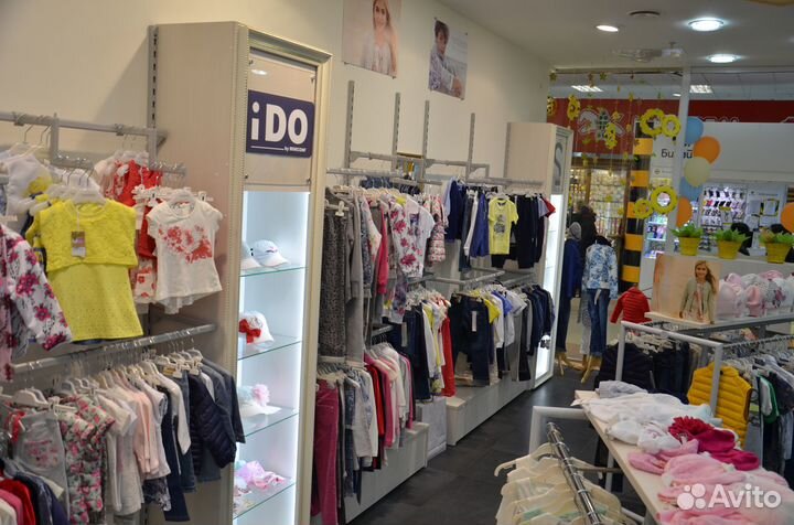 Изготовление витрин, стеллажей, прилавков