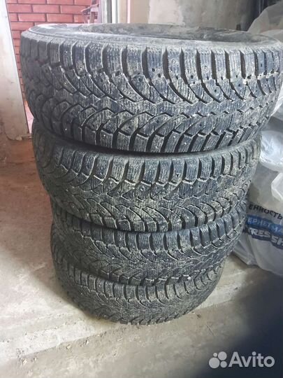 Formula Ice 215/65 R16