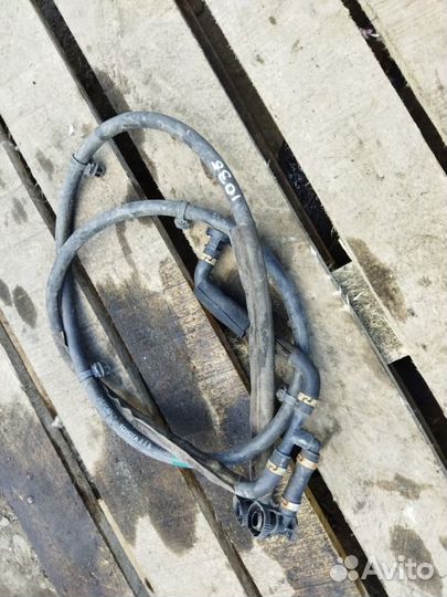 Форсунка омывателя фары Lexus Ls600Hl UVF46