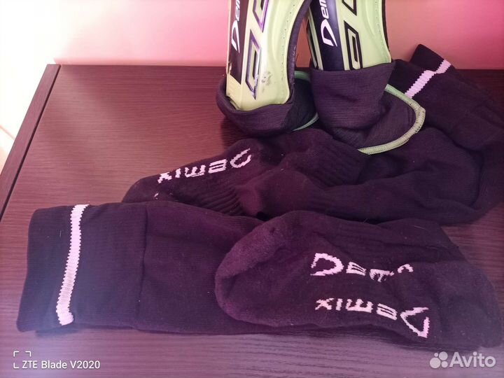 Бутсы, гетры и щитки