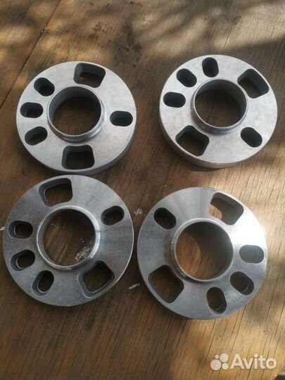 Проставки колёсные универсальные 20мм