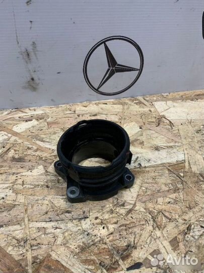 Фланец воздуховода Mercedes-Benz M-Класс W164