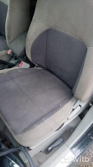 Сиденье переднее левое Nissan X-Trail T30