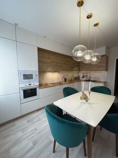 2-к. квартира, 73 м², 13/17 эт.