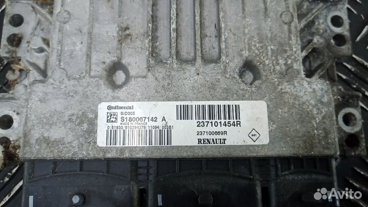 Блок управления двс renault fluence 1 2011