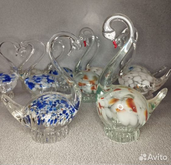 Стеклянные лебеди