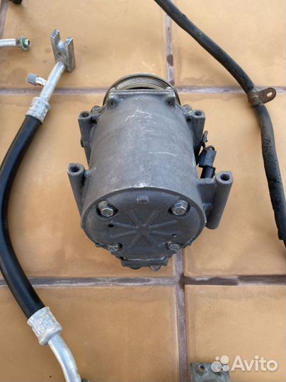 Компрессор кондиционера Mitsubishi Galant 7