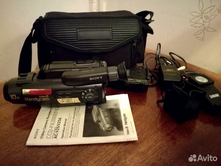 Видеокамера sony CCD-FX270