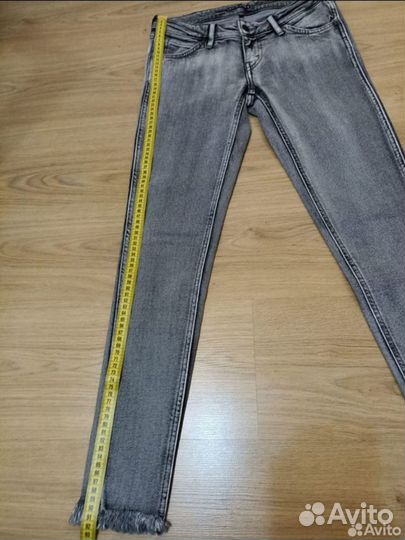 Серые женские джинсы Levis,line 8,р.42-44