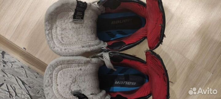 Коньки хоккейные