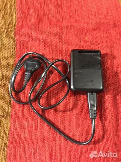 Зарядное устройство Canon CB-2LAE
