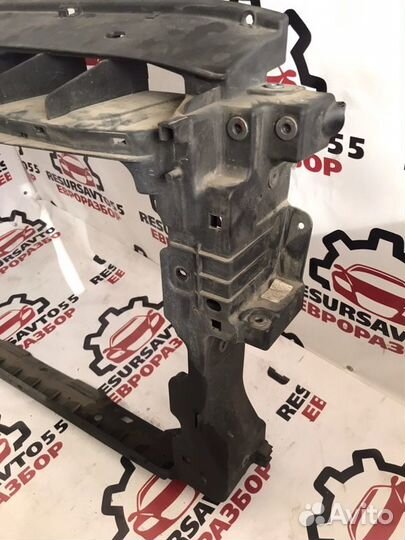 Рамка передняя (телевизор) Vw Tiguan 5N 2.0 TSI