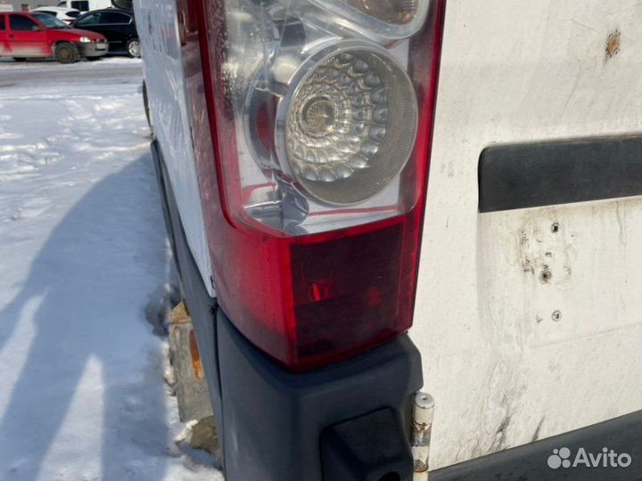 Фонарь задний левый Peugeot Boxer 4H03 2011